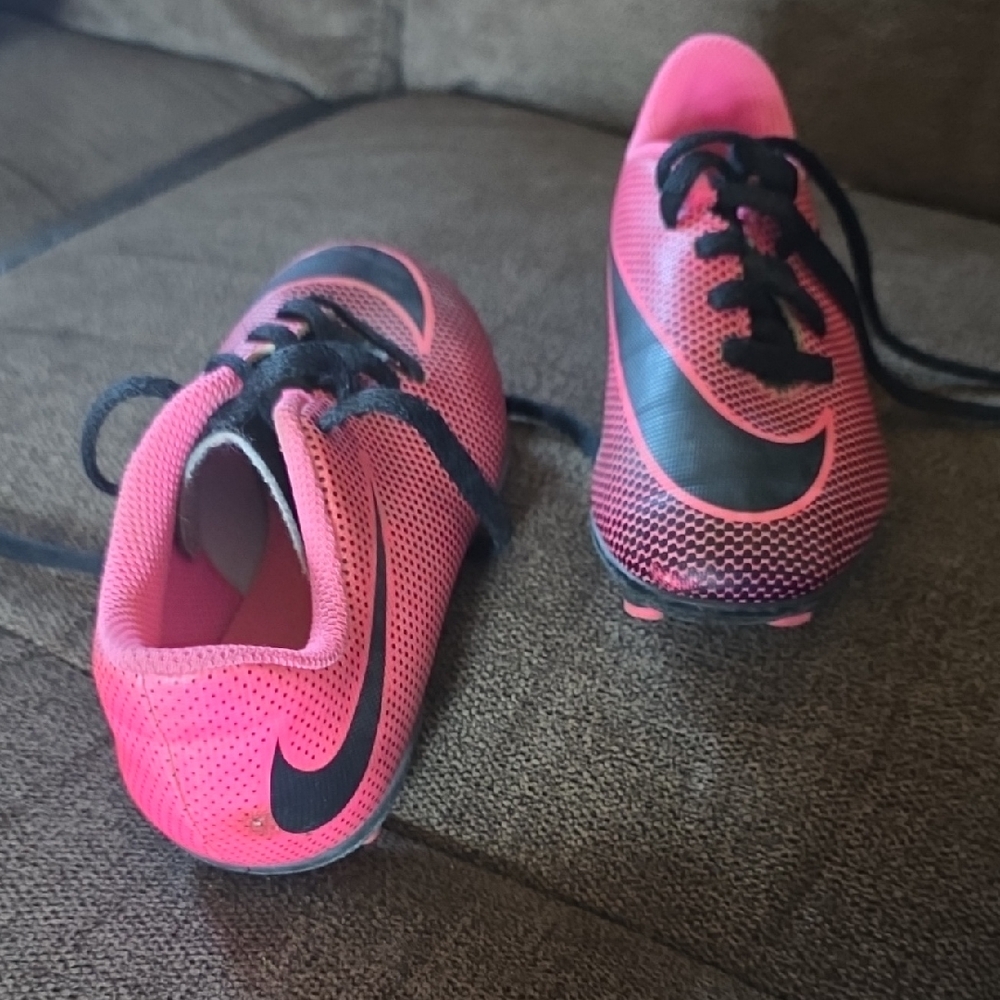 Nike Kids Cleats in Pink and Black